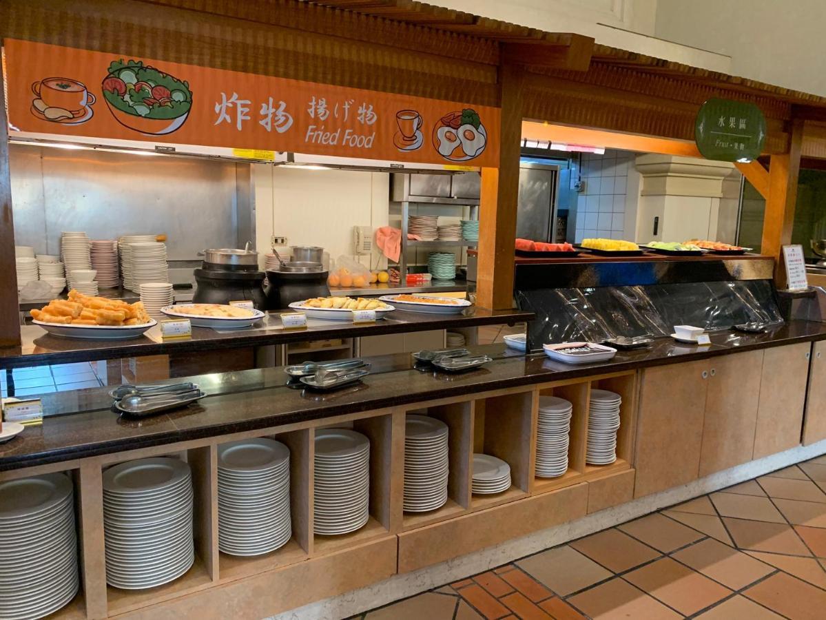 Han Hsien International Hotel Kaohsiung Exterior photo A buffet at a restaurant in China