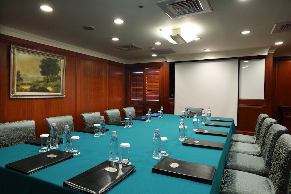Han Hsien International Hotel Kaohsiung Exterior photo A meeting room at the hotel